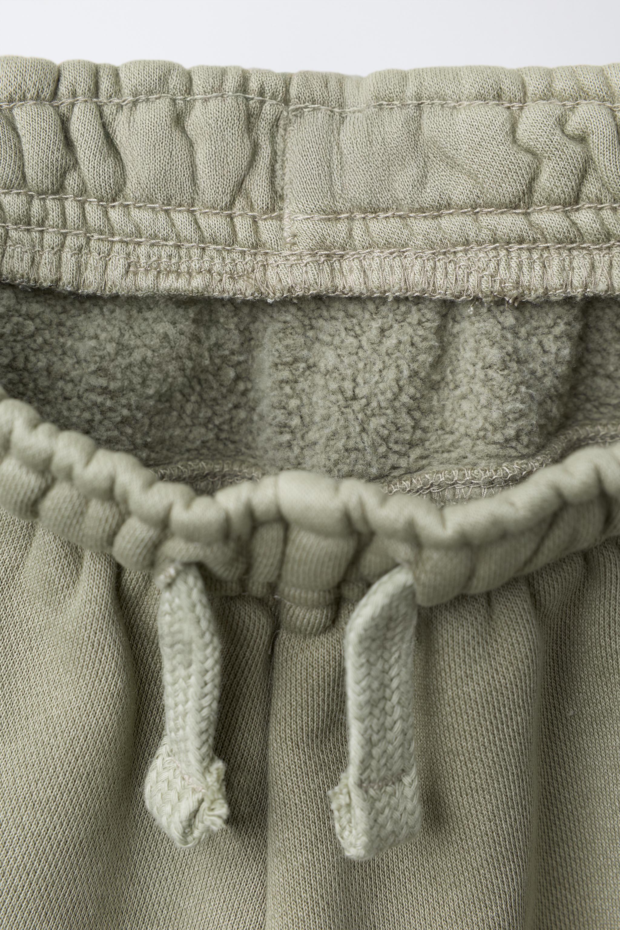 GARMENT DYE SWEATSHIRT AND JOGGER PANTS SET